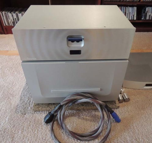 Audience Adept 12 outlet TSSOX with 7' Au24 PC, Demo, W...