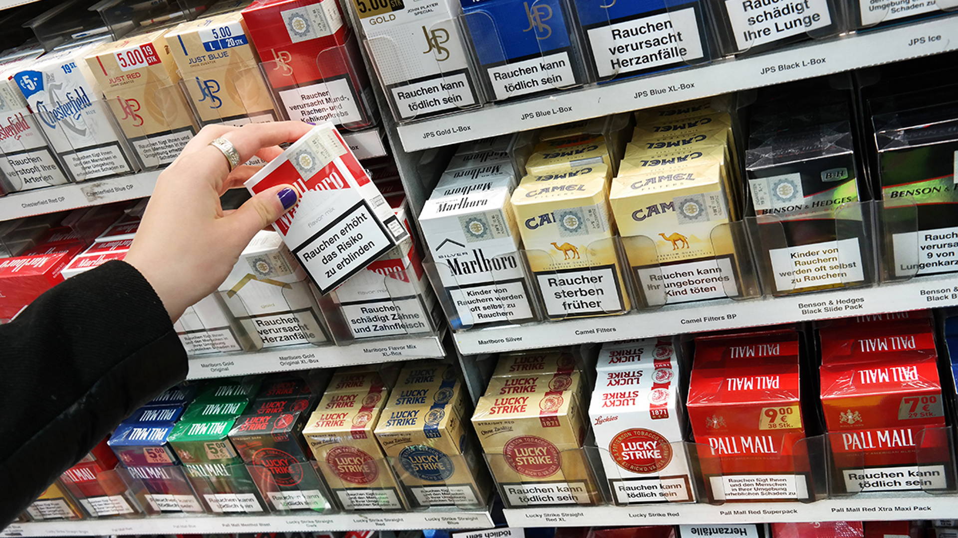 Featured image for Removing the Shelf Appeal of Tobacco Packaging: Will it Snuff out Tobacco Use?