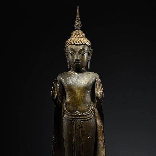 Ayutthaya Thai bronze buddha statue