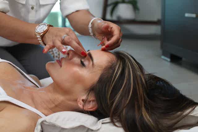 Cosmetic Acupuncture vs. Botox: A Natural Approach to Anti-Aging