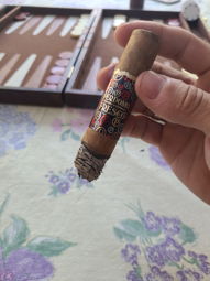 Nice even burn. Subtle flavors. Nice day for some games and ffamily