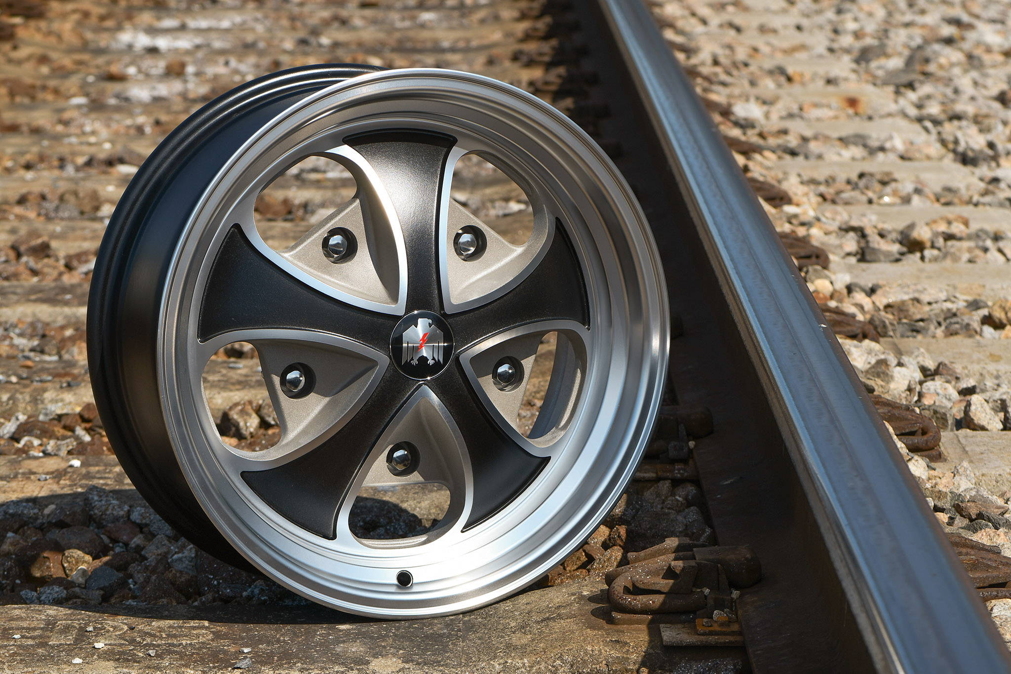 satin black plus vintage klassik rader falcon wheels