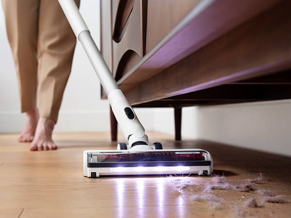 vacuum that cleans hardwood floors 