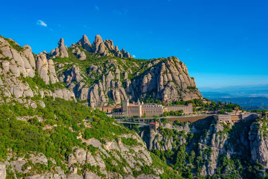 Private Tour - Montserrat and Cava Visit with Lunch and Transportation - photo 2