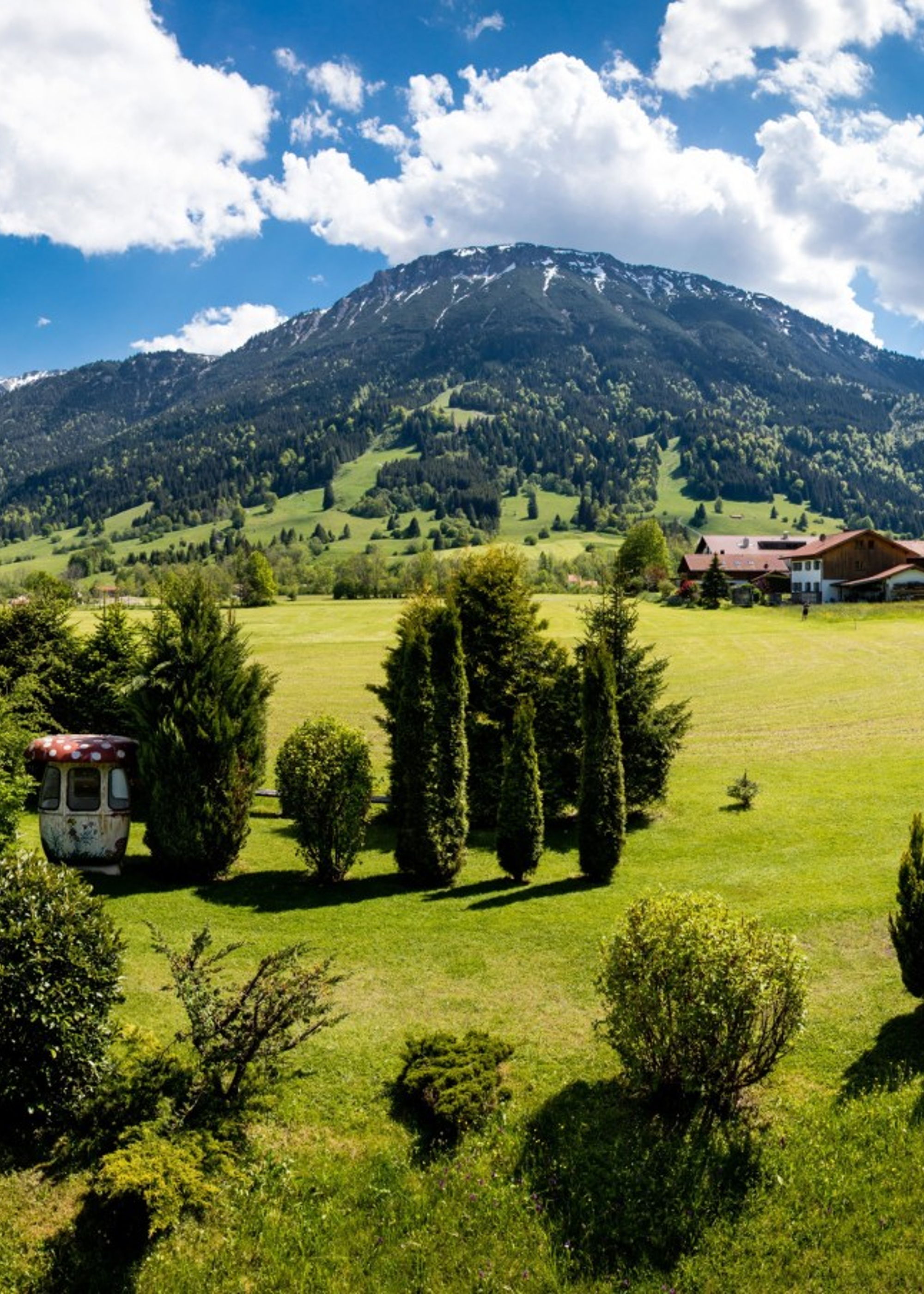 Ferienwohnungen in Pfronten im Allgäu mit Ausblick auf die Berge