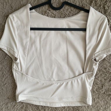hyped back free crop top