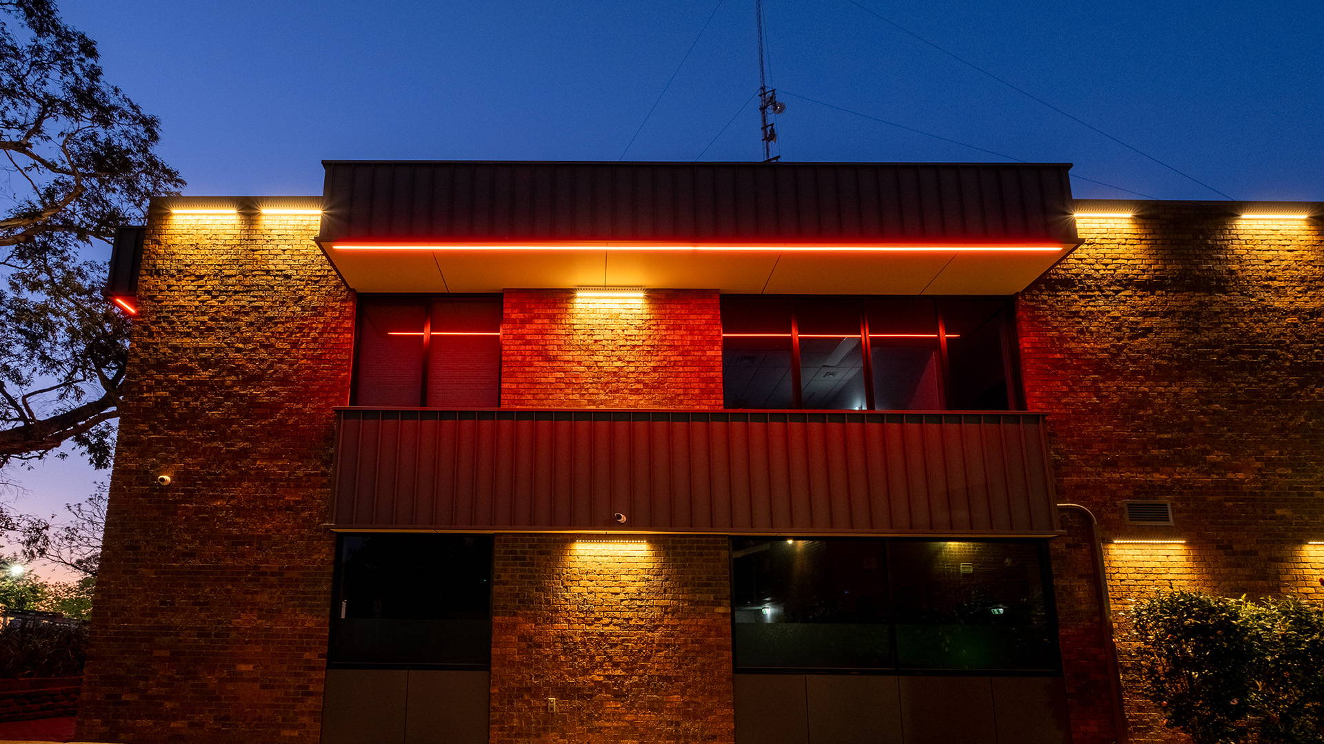 Commercial LED Strip Lighting By Havit - RGB Strip Lighting by Havit - LED Strip Dotless Lighting by Havit Commercial