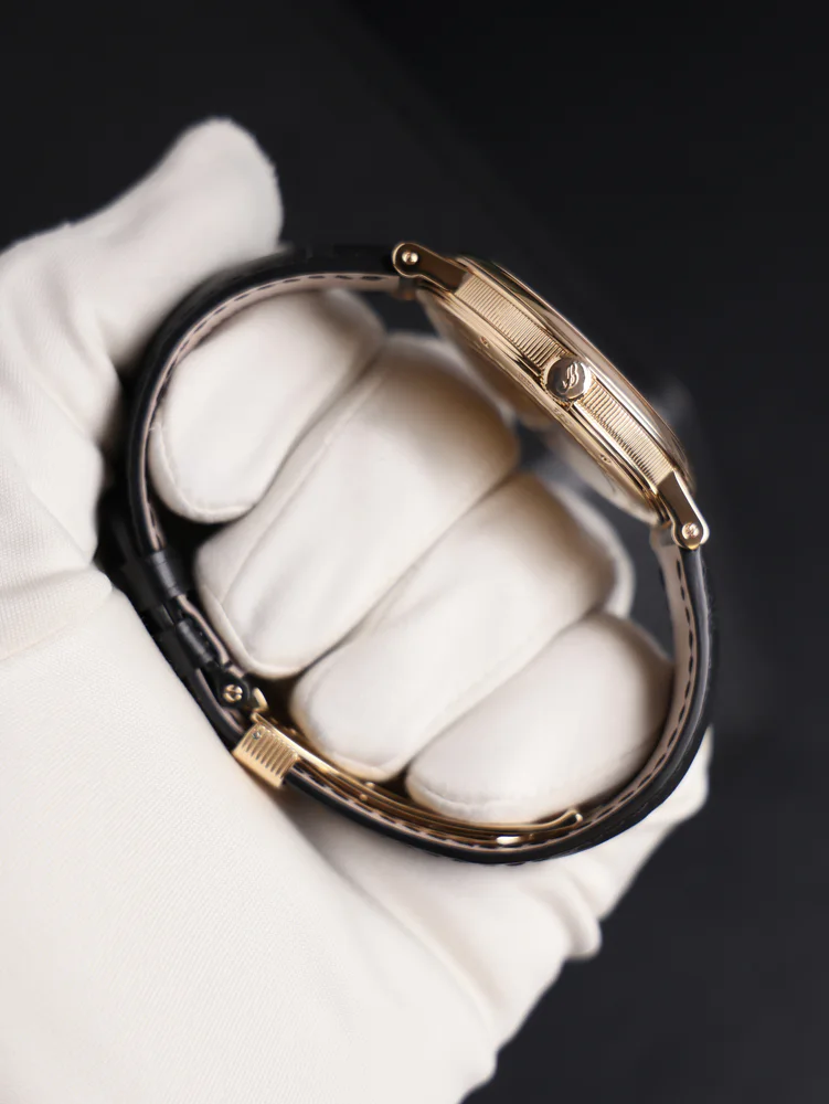 Yellow Gold Silver Dial