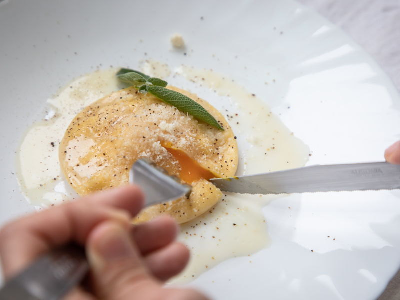 Cursos de cocina Bolonia: Clase de pasta fresca con vistas a San Luca.
