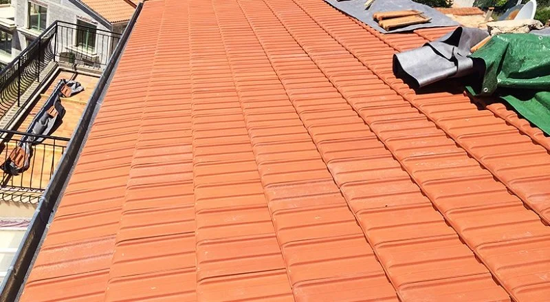 Rénovation d’une toiture en tuiles de Marseille sur une villa à La Turbie — photo 18 sur 28 — CEG TOITURE