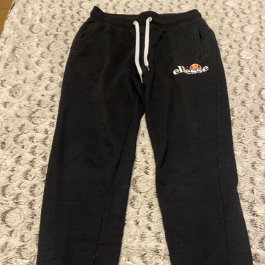 Schwarze Jogginghose