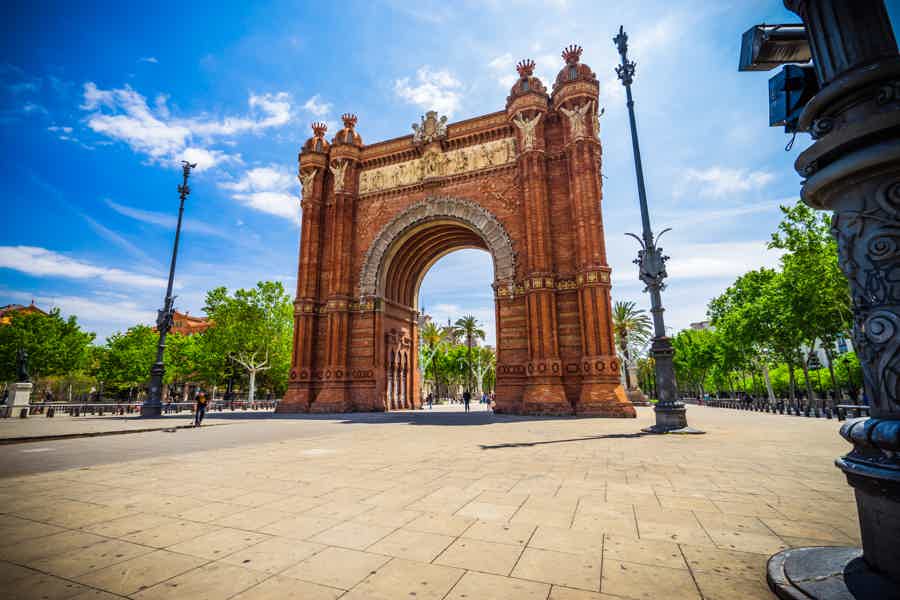 Hop-on Hop-off: Barcelona Bus Tour - photo 4