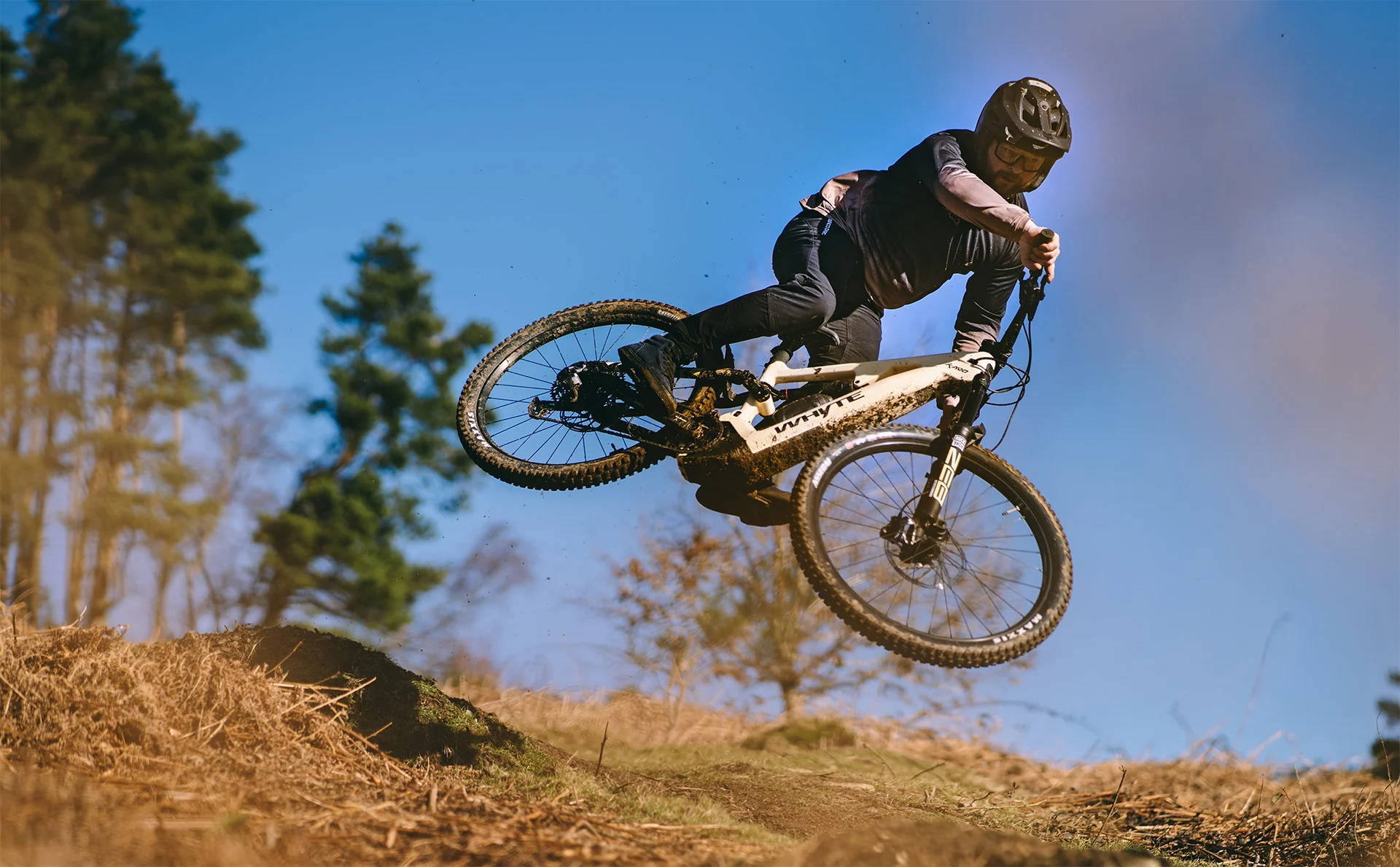 Whyte Kado RSX Lifestyle picture side