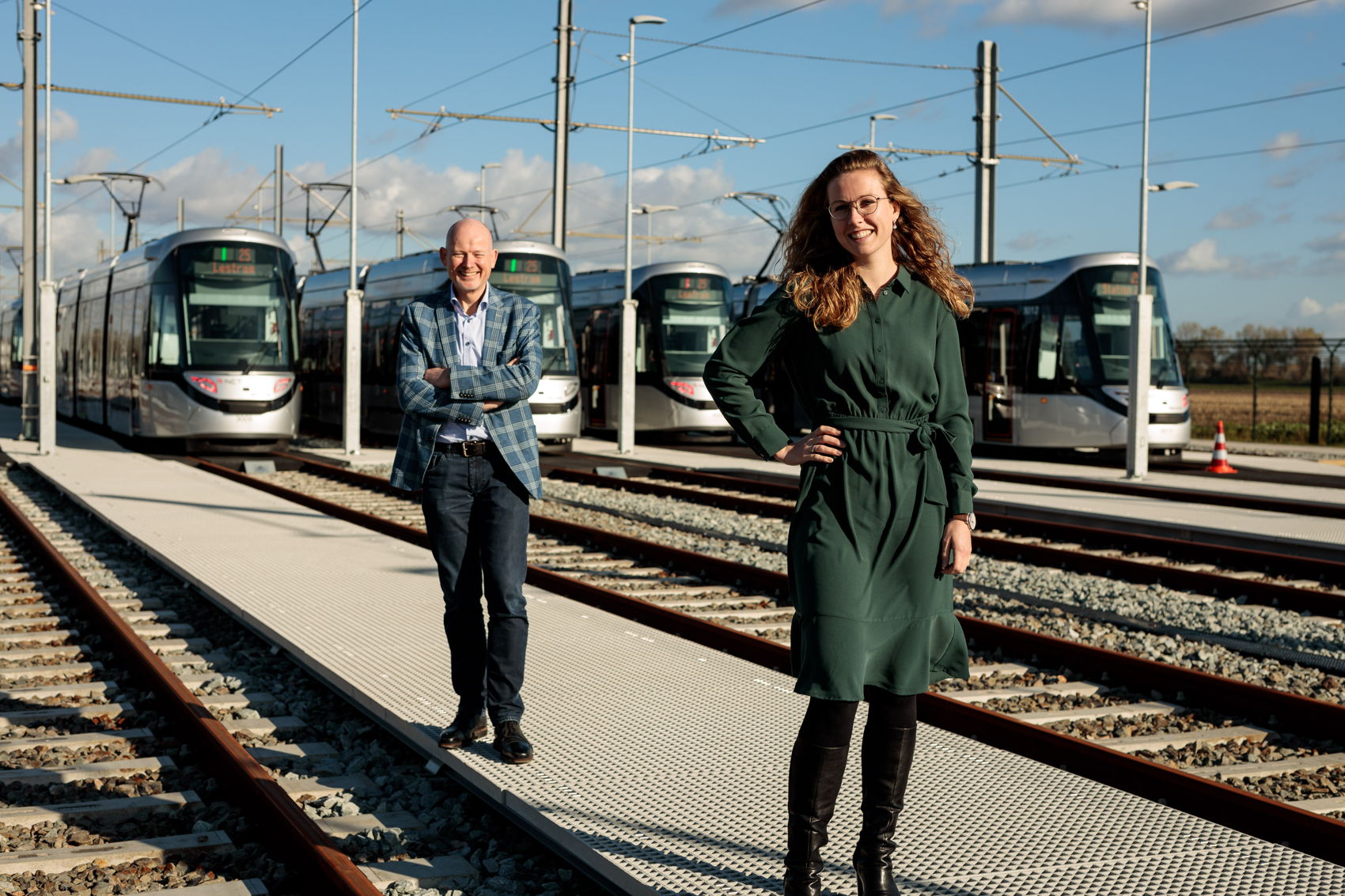 GVB'ers Marco Cowan, manager vervoerondersteuning, en Anne Monné, projectmanager 15G. GVB'ers Marco Cowan, manager vervoerondersteuning, en Anne Monné, projectmanager 15G.