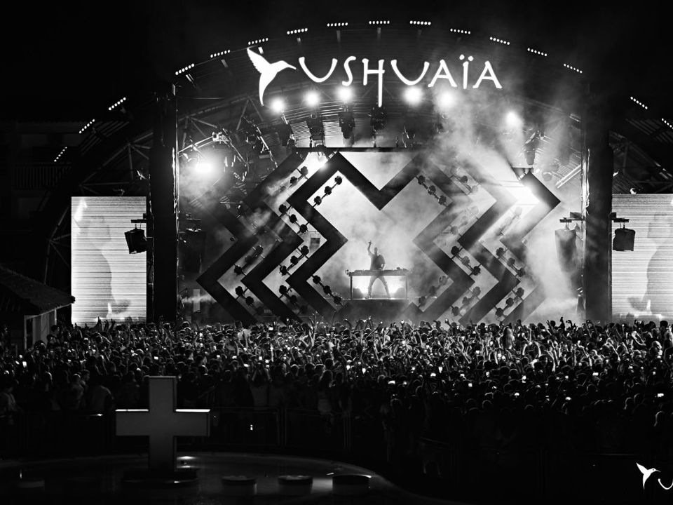 Black and white picture of Martin Garrix at Ushuaia Ibiza