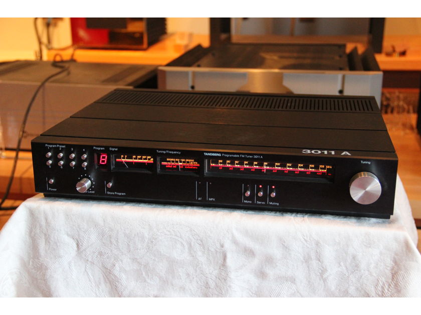 Tandberg 3011A  AM/FM tuner