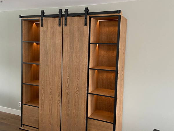 Wandkasten op maat, klantproject Houtenmeubelshop