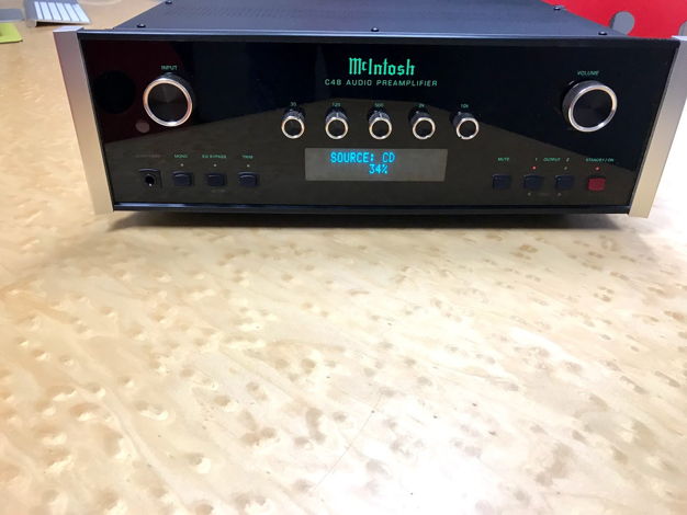 McIntosh C48 SOLID STATE STEREO PRE-AMP(USED)