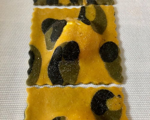 Corsi di cucina Milano: Esplora i sapori: pasta colorata e creatività in tavola