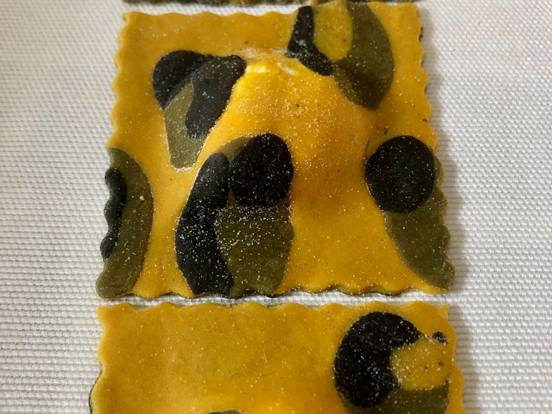 Corsi di cucina Milano: Esplora i sapori: pasta colorata e creatività in tavola