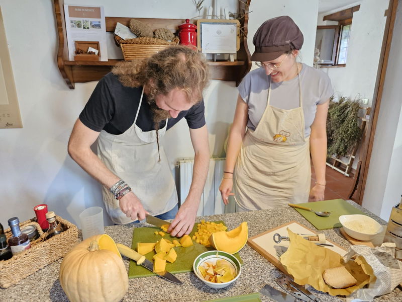 Kochkurse Lucca: Zwischen Olivenhainen und Aromen: Toskanischer Risotto-Kurs
