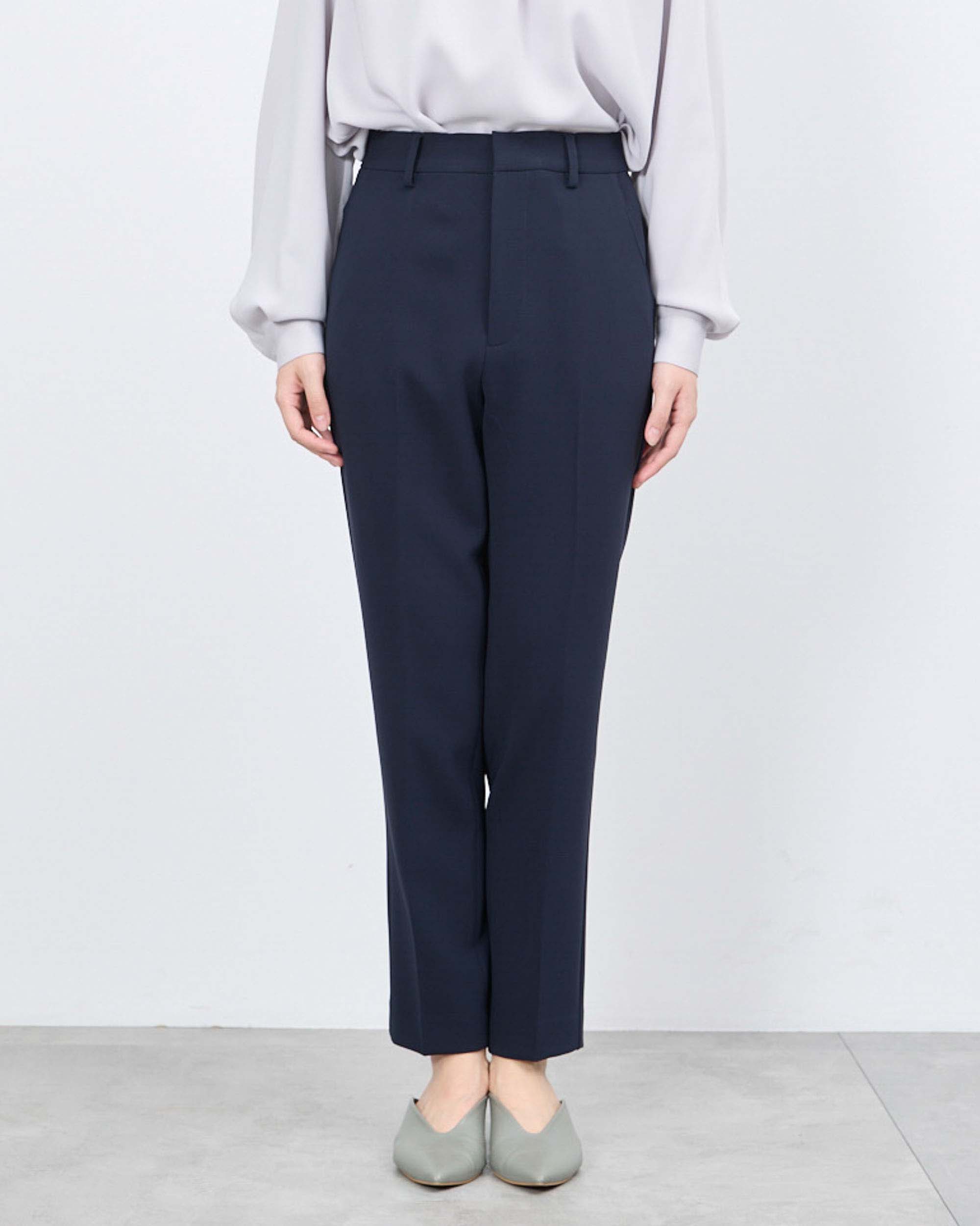 センタープレスパンツ着用レビュー