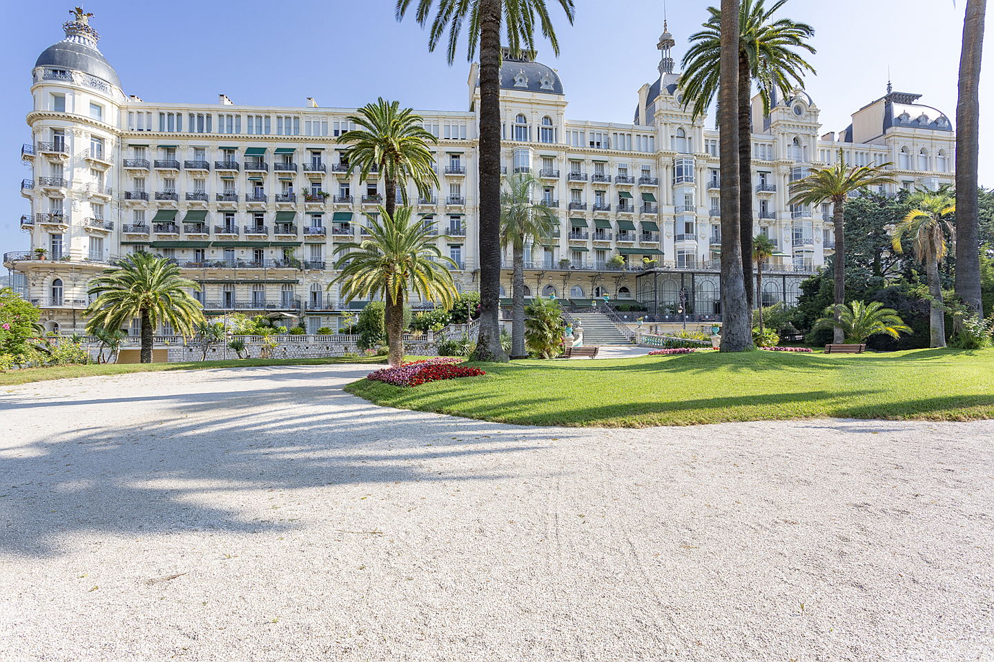  Cannes
- Palais Regina à Nice