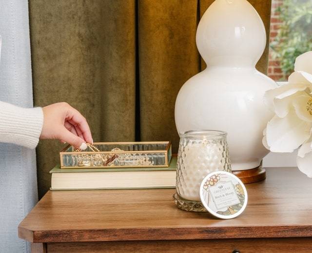 Raz Imports Wooden Sleigh With Winter Natural Arrangement and Pinecone Christmas Home Decor