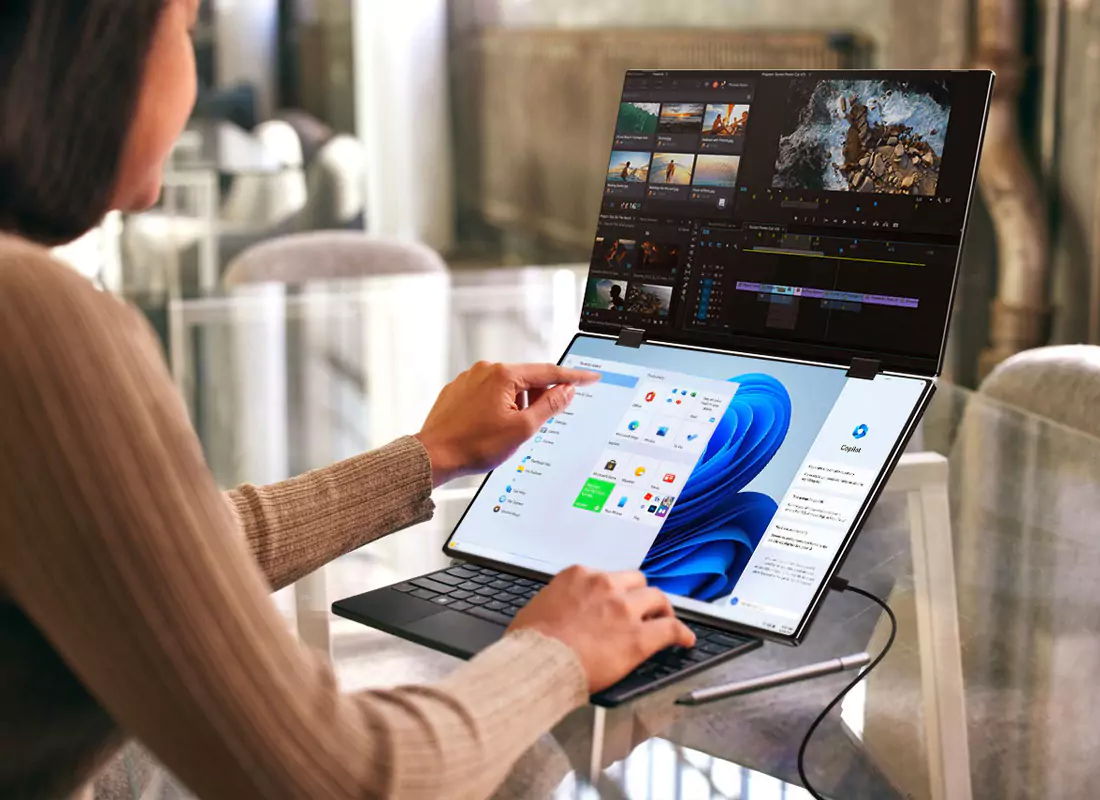 D15 Portable Dual View Monitor 15.6