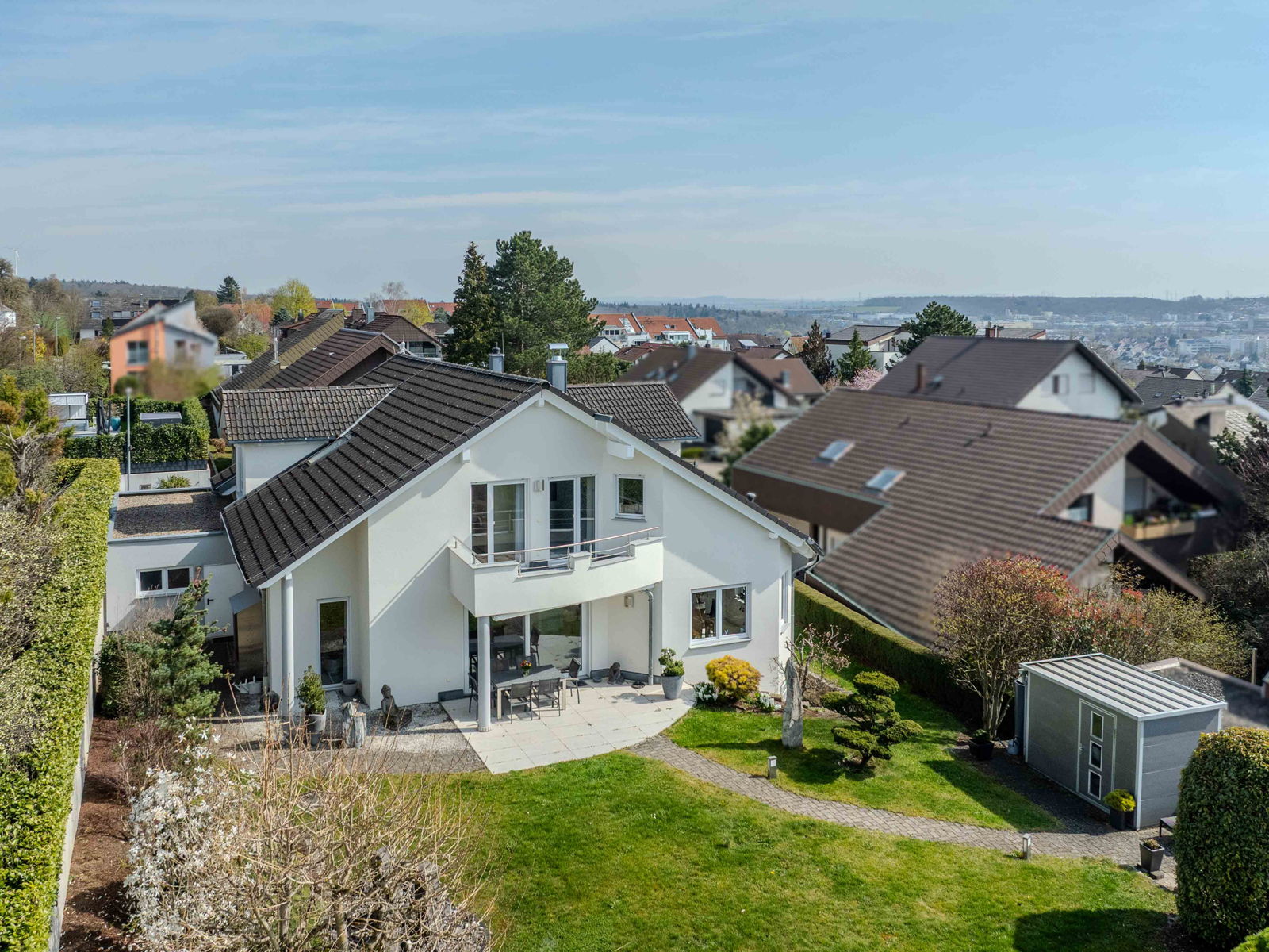 Zeitlose Eleganz &amp; viel Raum für Ihre Ideen – Modernes Einfamilienhaus in Bestlage