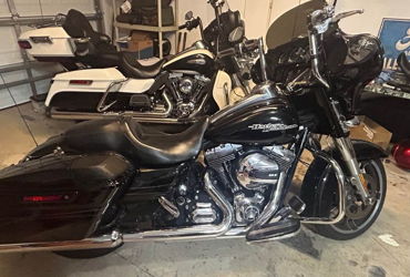 2015 HARLEY-DAVIDSON FLHXS STREET GLIDE SPECIAL (COLOR OPTION) motorcycle for rent near Palmetto, FL