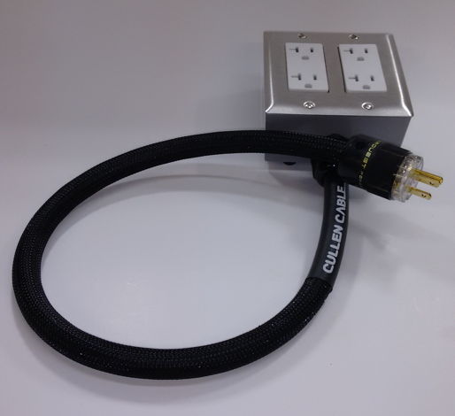 CULLEN CABLE  GOLD SERIES 4 OUTLET POWER BOX MADE IN TH...