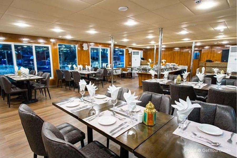 Dinner Cruise with Views of Ain Dubai & JBR - photo 3