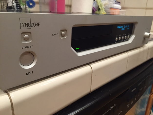 Lyngdorf Audio CD-1 192/24 Upsampling CD Player