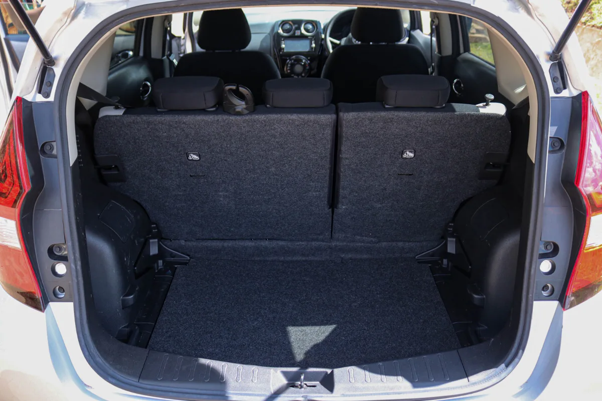 2016 Nissan Note ePower — Royal Max Motors — photo 3 of 11