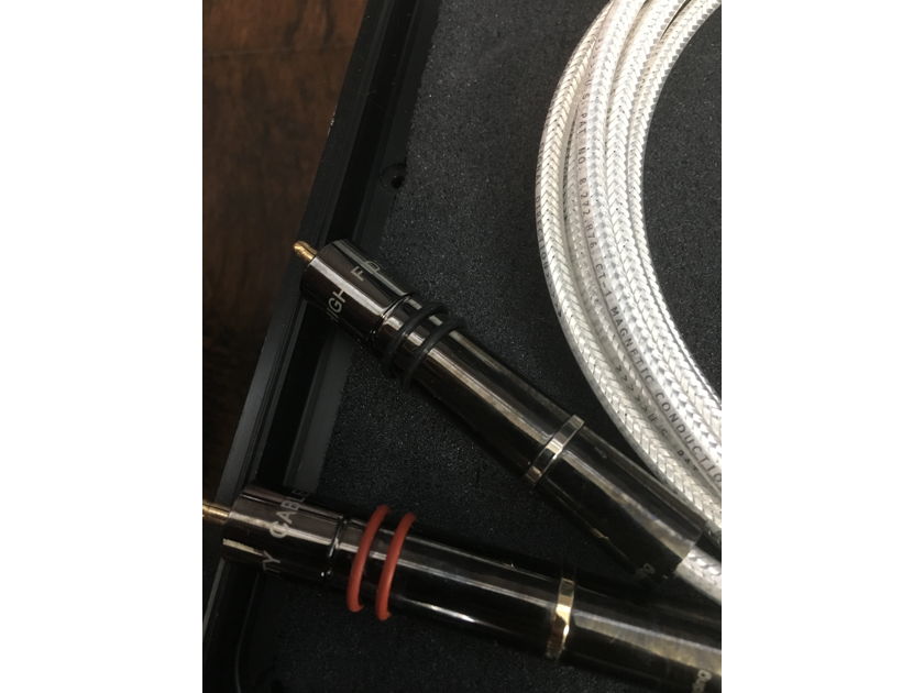 High Fidelity Cables CT-1 1M RCA Interconnect