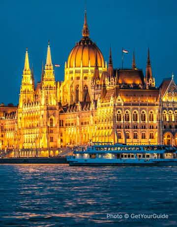 Memorable night cruise