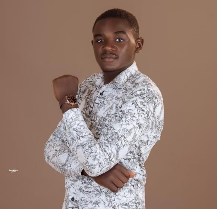 My name is Adrian  From the northwest region  19yrs old