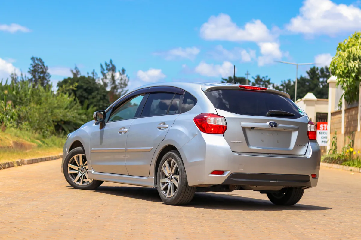 2016 Subaru Impreza — Royal Max Motors — photo 12 of 19