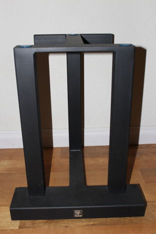 Sound Anchor  3 Post Speaker Stands Like New with spikes