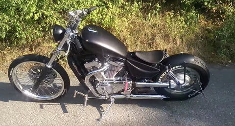 Suzuki Intruder Bobber engine close-up