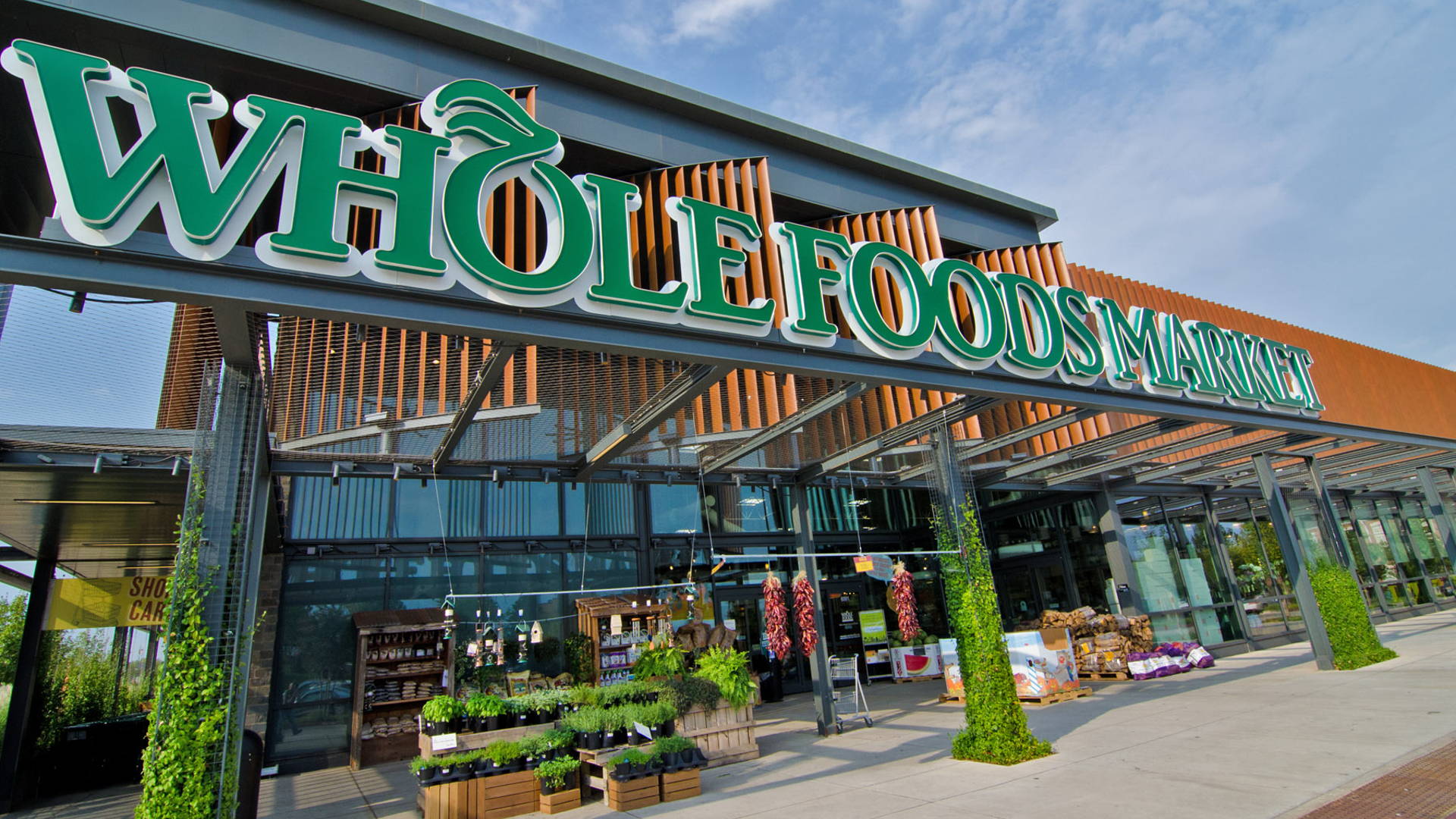 Featured image for What does Amazon’s Acquisition of Whole Foods Mean for the Future of Grocery Shopping?