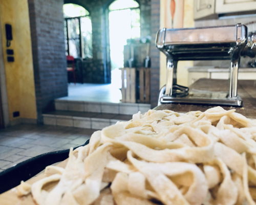 Corsi di cucina Verona: Lezione di cucina sui tortellini e tagliatelle