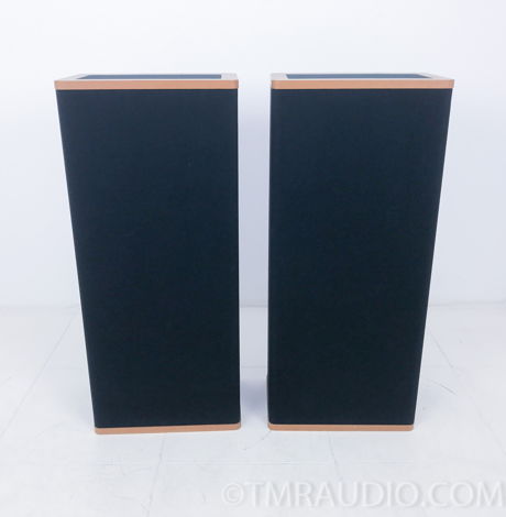 Vandersteen Audio  2C  Loudspeakers w/ Stands; Pair; AS...