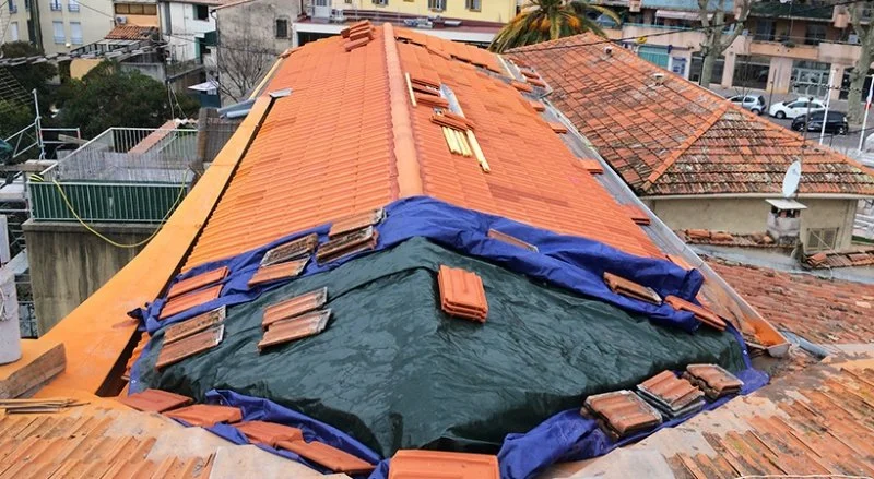 Pose de tuiles de Marseille à Nice – La Trinité — photo 7 sur 9 — CEG TOITURE