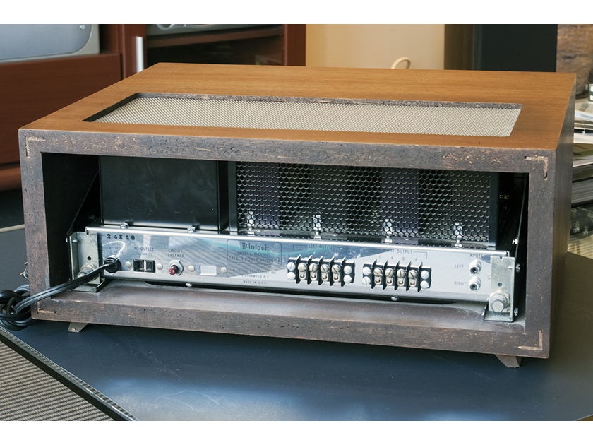 McIntosh MC-2505 Power Amplifier; 50w x 2. With Wood Case.