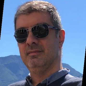 /images/default-avatar.png