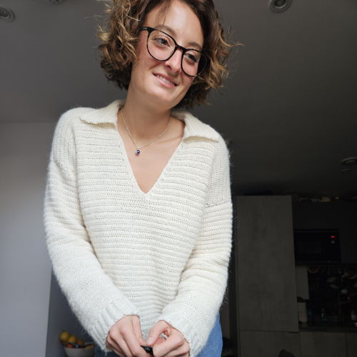 Collared V neck sweater - crochet pattern