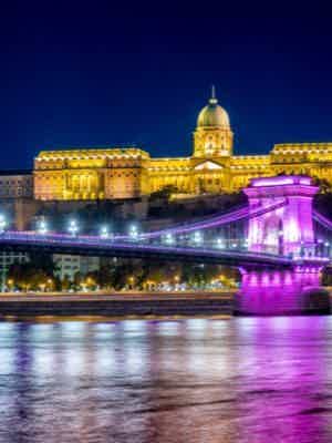 Stunning sights of Parliament and Buda Castle