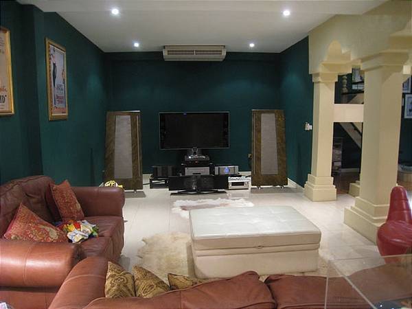 audiophile in Home Theater...Bangkok